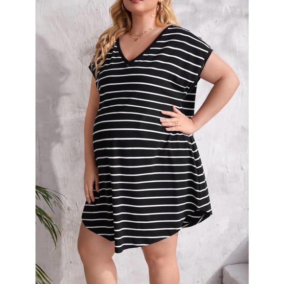 Maternity V neck Curved Hem Striped Dress - Picture 4 of 5